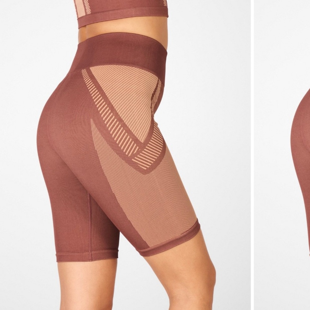 Fabletics High-Waisted Seamless Rib Short NWT